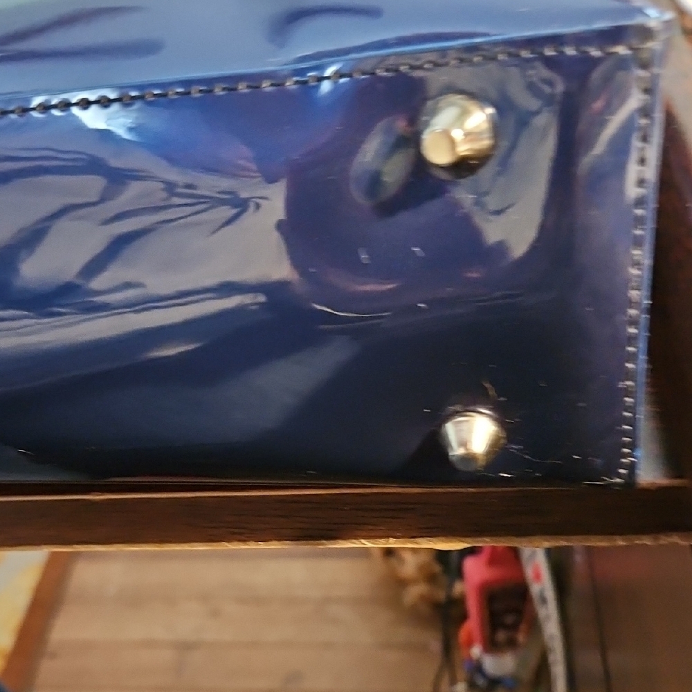 Beijo Glossy Blue and White Tote - Picture 3 of 6